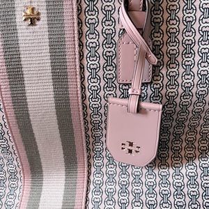 Tory Burch Coastal Pink Gemini Link Tote. Style#53303.
